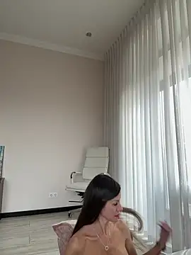 Hott Lolla online show from 02.11.25