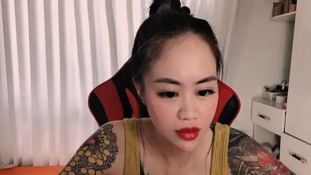 witch-39 online show from 04.13.26