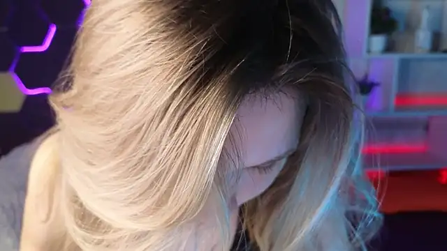 LitaBrom online show from 01.21.25