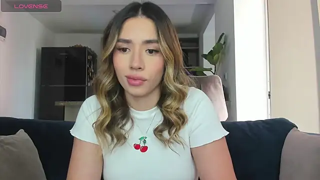 Snapshot of honeyann08 chatting on 02.21.25 honeyann08 online show from 02.21.25