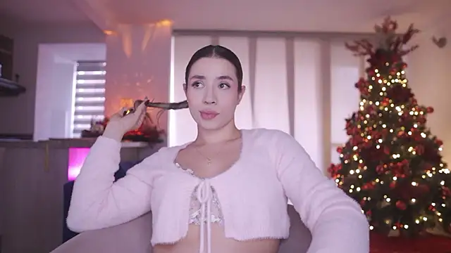 Snapshot of honeyann08 chatting on 11.25.25 honeyann08 online show from 11.25.25