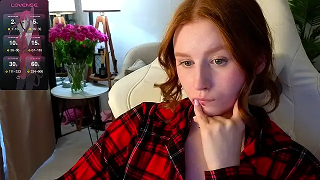 Snapshot of Meow_babe chatting on 02.16.25 Meow babe online show from 02.16.25