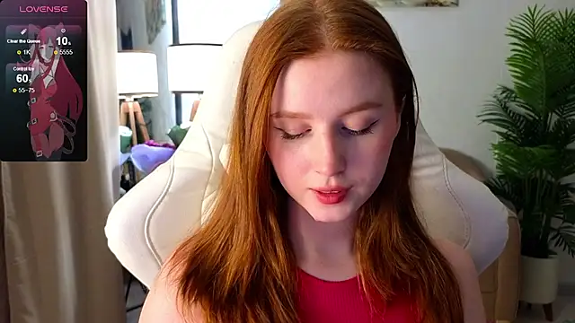 Snapshot of Meow_babe chatting on 02.28.25 Meow babe online show from 02.28.25