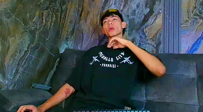 Snapshot of Daviid_laidd chatting on 02.04.25 Daviid laidd online show from 02.04.25