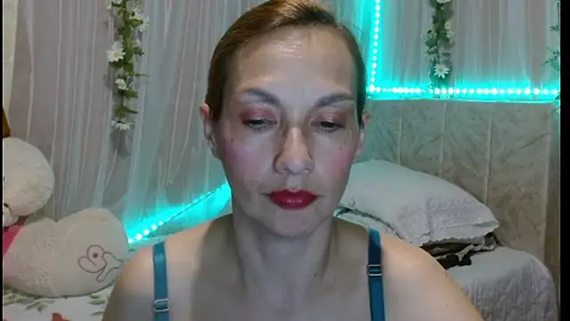 italagomez  online show from 02.20.25