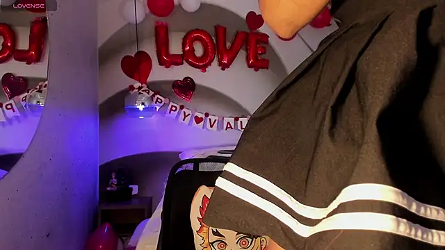 IamNayuta online show from 02.10.25