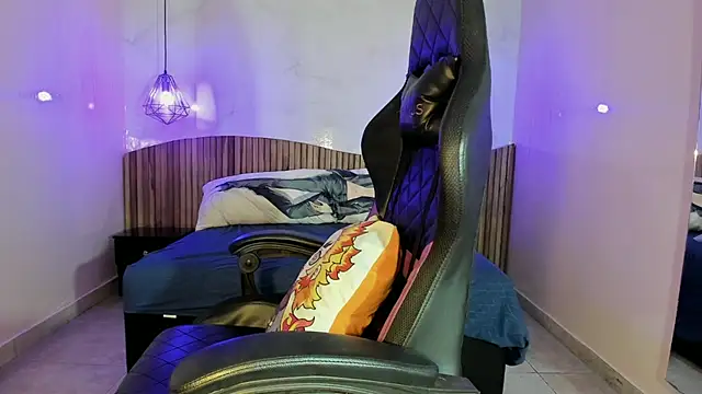 IamNayuta online show from 02.08.26