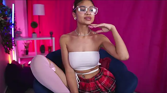 Snapshot of AshaYuva chatting on 01.31.25 AshaYuva online show from 01.31.25