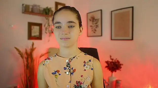 Snapshot of Gia_Paige18 chatting on 09.23.25 Gia Paige18 online show from 09.23.25