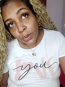 ELLA KELLY online show from 09.11.25