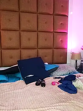 ELLA KELLY online show from 10.24.25