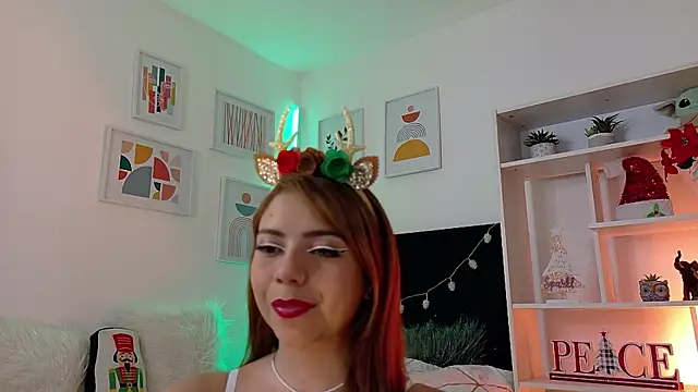 Snapshot of melany_naa chatting on 12.13.24 melany naa online show from 12.13.24