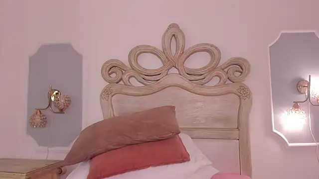 Snapshot of Sara__Williams chatting on 09.16.25 Sara Williams online show from 09.16.25