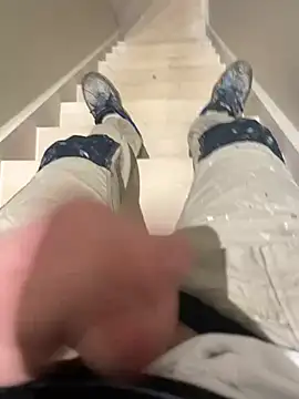 Snapshot of dimitriei chatting on 01.06.25 dimitriei online show from 01.06.25