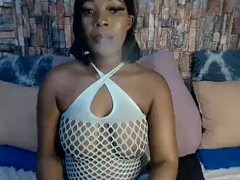 Snapshot of Foxy_African chatting on 03.17.25 Foxy African online show from 03.17.25