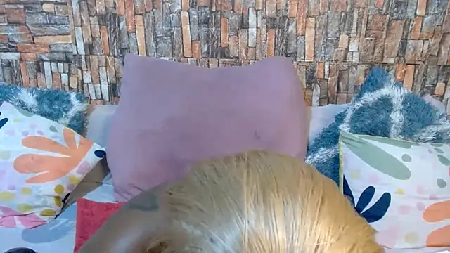 Foxy African online show from 12.20.25