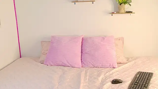 Atenea Makri online show from 01.28.25