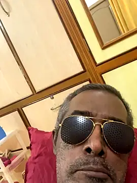 Snapshot of Lookin4Kinky_Partner chatting on 11.23.25 Lookin4Kinky Partner online show from 11.23.25