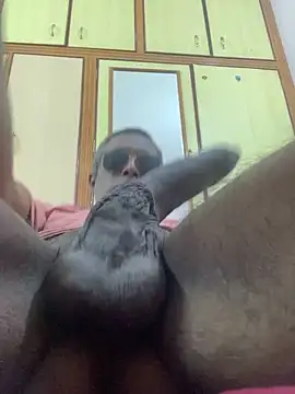 Snapshot of Lookin4Kinky_Partner chatting on 11.27.25 Lookin4Kinky Partner online show from 11.27.25