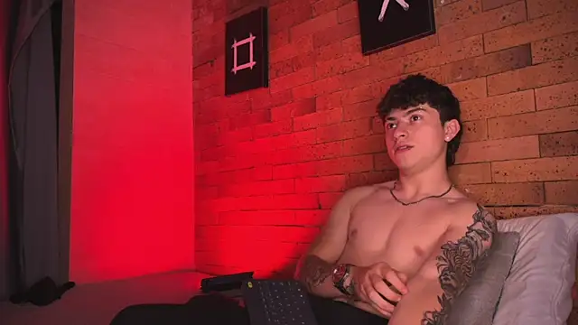 Ares Dickson online show from 03.15.25