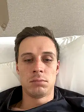 Snapshot of dedewr chatting on 11.24.25 dedewr online show from 11.24.25