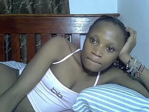 Snapshot of SpicyPetite chatting on 02.23.26 SpicyPetite online show from 02.23.26