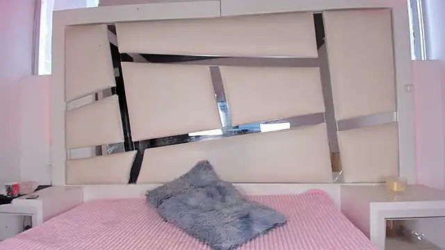 chrystal js online show from 03.29.26