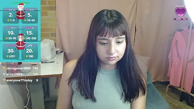 Snapshot of emitaa17228o chatting on 12.18.24 emitaa17228o online show from 12.18.24