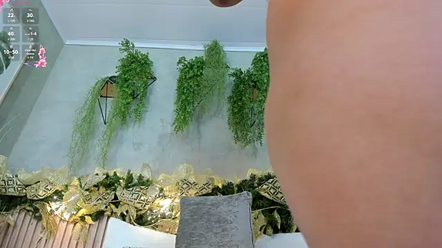 Snapshot of Lana_Lann chatting on 12.22.24 Lana Lann online show from 12.22.24