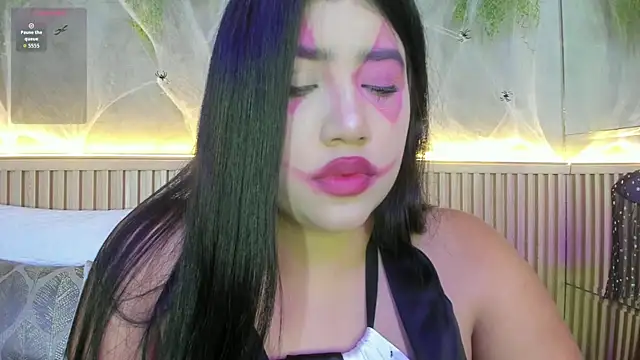 Snapshot of Lana_Lann chatting on 10.31.25 Lana Lann online show from 10.31.25