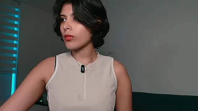 Snapshot of oxiris_1 chatting on 04.17.26 oxiris 1 online show from 04.17.26