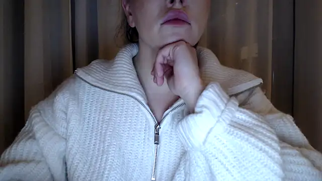 Snapshot of Sandysecret chatting on 03.13.25 Sandysecret online show from 03.13.25