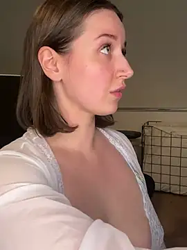 nerdynina online show from 02.04.25