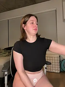 nerdynina online show from 03.09.25