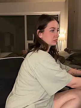 nerdynina online show from 02.08.26