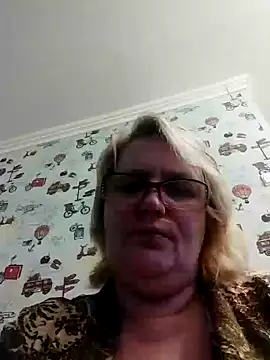 Snapshot of Forest-Lady chatting on 01.05.25 Forest-Lady online show from 01.05.25