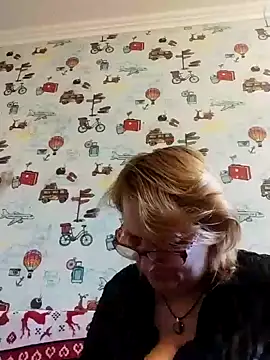 Snapshot of Forest-Lady chatting on 03.07.25 Forest-Lady online show from 03.07.25