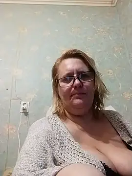 Snapshot of Forest-Lady chatting on 11.27.25 Forest-Lady online show from 11.27.25