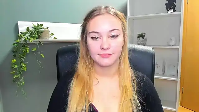 kitty valeria online show from 01.19.25