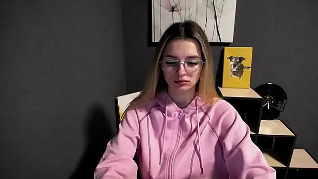 Snapshot of lady_olivia_ chatting on 05.01.26 lady olivia online show from 05.01.26