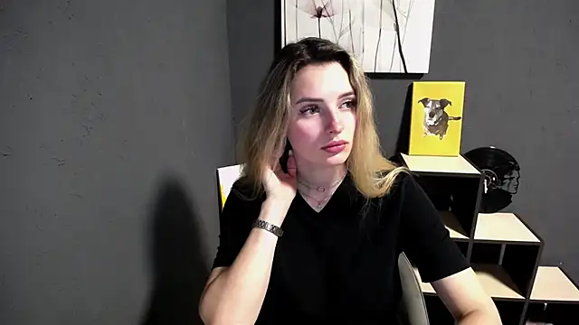 Snapshot of lady_olivia_ chatting on 05.04.26 lady olivia online show from 05.04.26