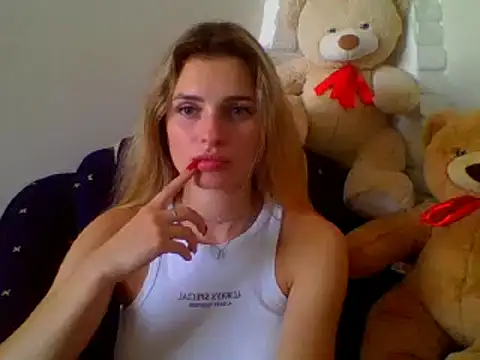 Snapshot of lady_olivia_ chatting on 07.16.26 lady olivia online show from 07.16.26