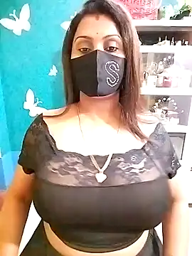 Snapshot of Riya_Sexy_Baby chatting on 02.05.25 Riya Sexy Baby online show from 02.05.25