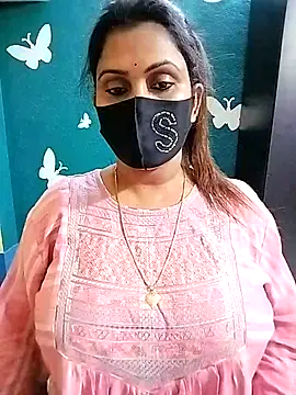 Snapshot of Riya_Sexy_Baby chatting on 03.02.25 Riya Sexy Baby online show from 03.02.25