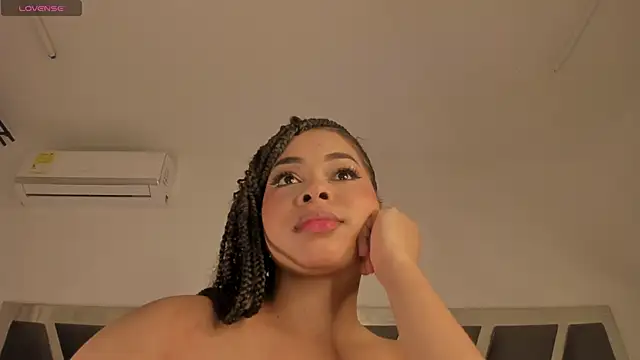 Samanntha Rose online show from 10.18.25