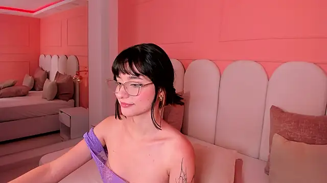 emilly williams  online show from 01.27.25