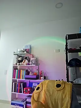 Snapshot of azumiichan chatting on 01.25.25 azumiichan online show from 01.25.25