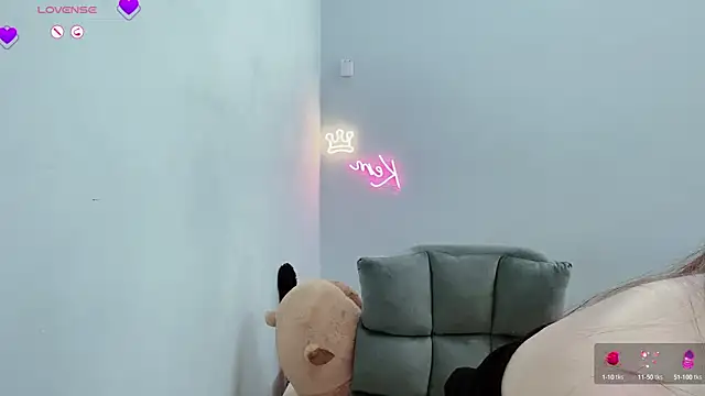 tanhxiu online show from 01.17.25