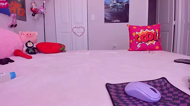 AngieDaniels1 online show from 02.12.25