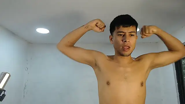 Snapshot of danielitopapuu chatting on 09.30.25 danielitopapuu online show from 09.30.25